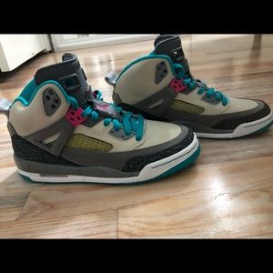 Jordan Spizike Sneakers 6 Youth 7.5 Women’s